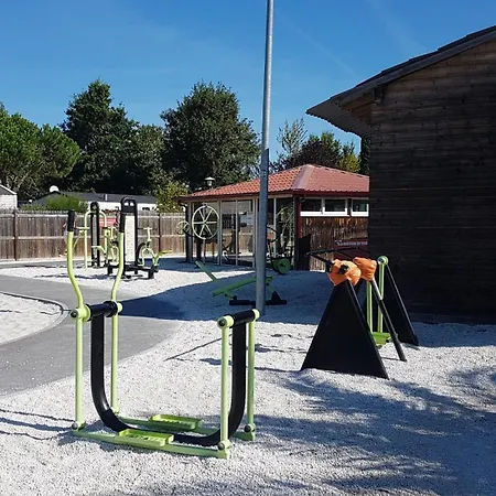 Mobilhome - Camping 4 Etoiles- 4 Pers - *
