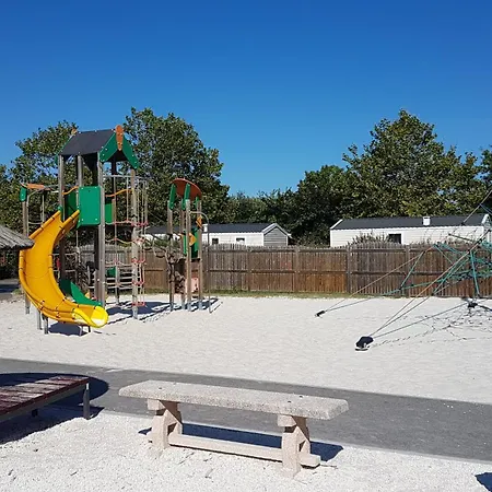 Campsite Mobilhome - Camping 4 Etoiles- 4 Pers - *