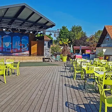 Campsite Mobilhome - Camping 4 Etoiles- 4 Pers - *