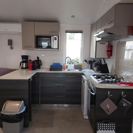 Mobilhome - Camping 4 Etoiles- 4 Pers - *