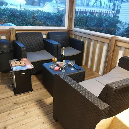 Campsite Mobilhome - Camping 4 Etoiles- 4 Pers - *
